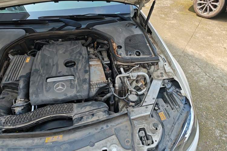 Used Mercedes-Benz E-Class 2019 E 200 L Sport Edition Engine Bay Left