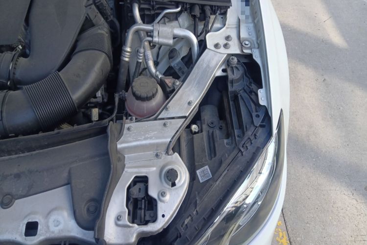 Used Mercedes-Benz E-Class 2019 E 260 Sport Edition Engine Bay Left