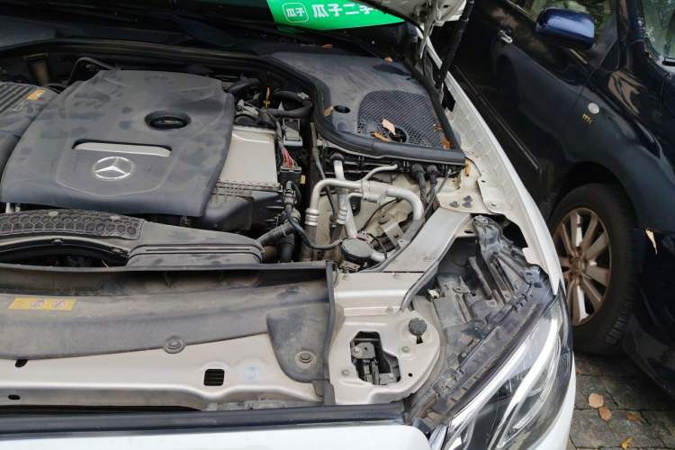 Used Mercedes-Benz E-Class 2019 E 300 L Sport Luxury Edition Engine Bay Left