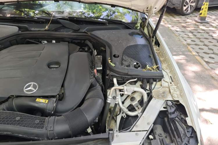 Used Mercedes-Benz E-Class 2019 Restyled E 300 L Sport Luxury Edition Engine Bay Left