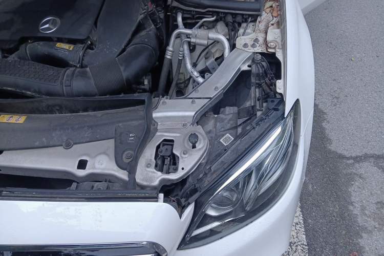 Used Mercedes-Benz E-Class 2019 Restyled E 300 Sport Edition Engine Bay Left