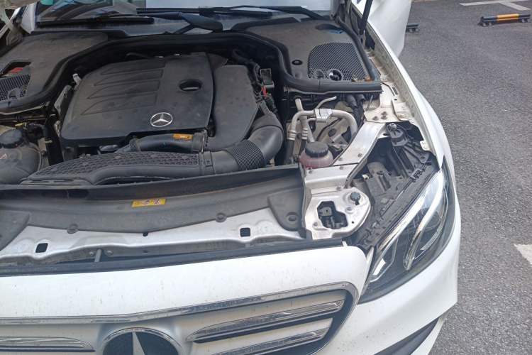 Used Mercedes-Benz E-Class 2019 E 260 L Sport Edition Engine Bay Left