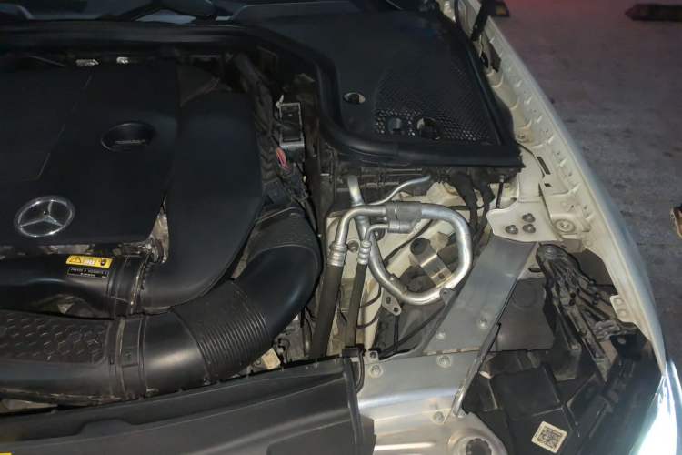 Used Mercedes-Benz E-Class 2019 Restyled E 300 L Luxury Edition Engine Bay Left