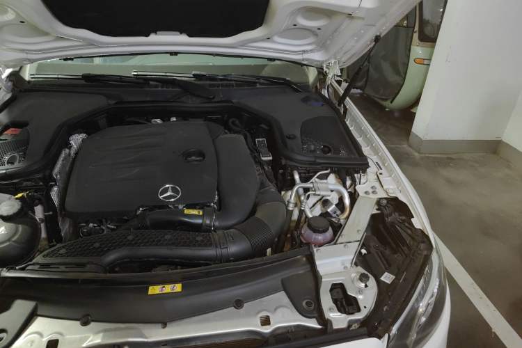 Used Mercedes-Benz E-Class 2019 E 260 Sport Edition Engine Bay Left