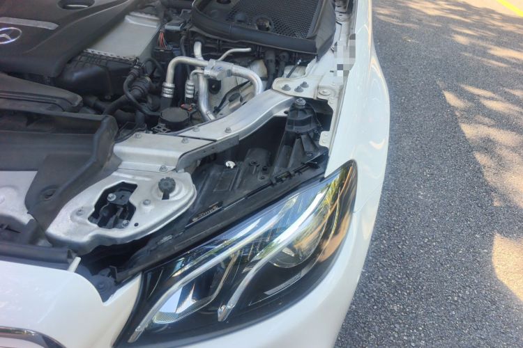 Used Mercedes-Benz E-Class 2019 E 300 L Sport Luxury Edition Engine Bay Left