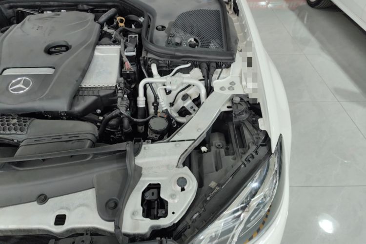 Used Mercedes-Benz E-Class 2019 E 200 L Engine Bay Left
