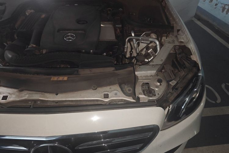 Used Mercedes-Benz E-Class 2019 E 200 Sport Edition Engine Bay Left