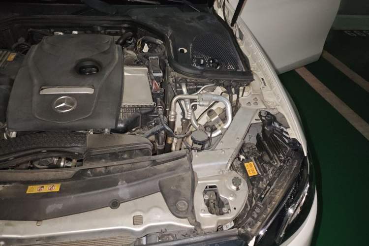 Used Mercedes-Benz E-Class 2019 E 300 L Sport Luxury Edition Engine Bay Left