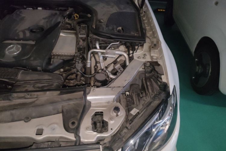 Used Mercedes-Benz E-Class 2019 E 200 Sport 4MATIC Engine Bay Left