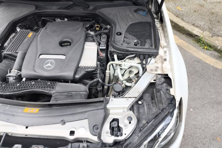 Used Mercedes-Benz E-Class 2019 E 300 L Sport Luxury Edition Engine Bay Left