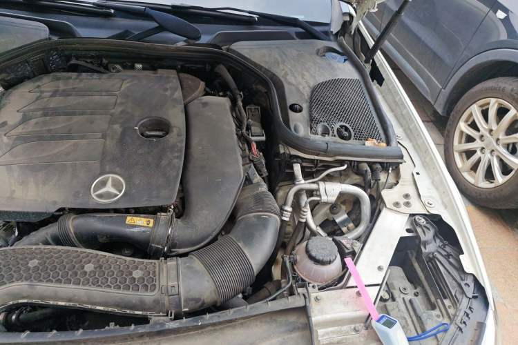Used Mercedes-Benz E-Class 2019 E 260 L Engine Bay Left