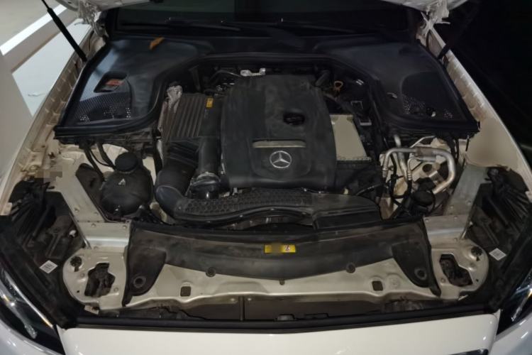Used Mercedes-Benz E-Class 2019 E 200 Coupe Engine Bay
