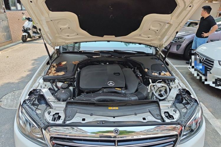 Used Mercedes-Benz E-Class 2019 Restyled E 300 L Luxury Edition Engine Bay