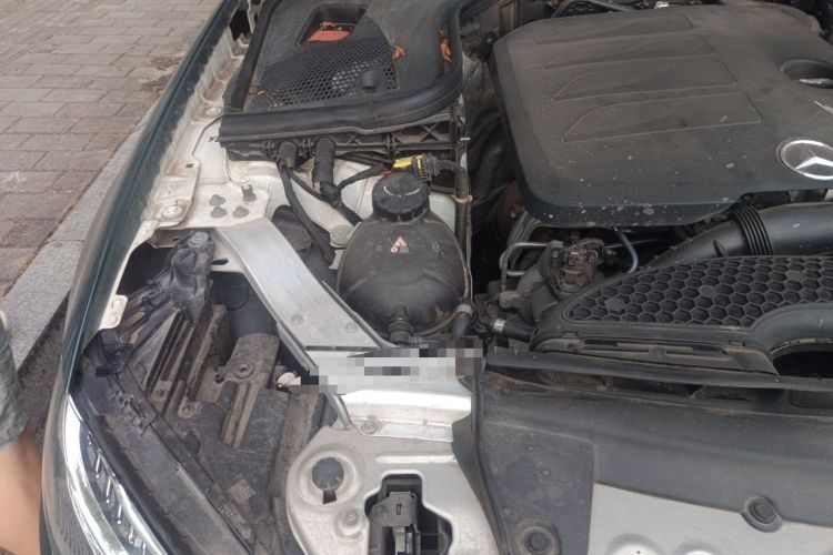 Used Mercedes-Benz E-Class 2019 Restyled E 300 L Sport Luxury Edition Engine Bay Right