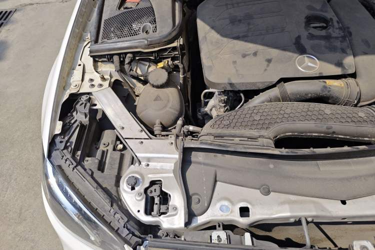 Used Mercedes-Benz E-Class 2019 Restyled E 300 L Sporty and Stylish Edition Engine Bay Right