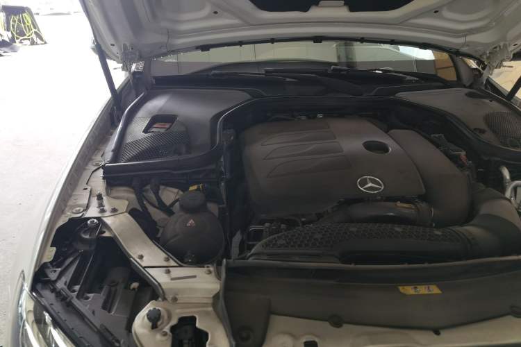 Used Mercedes-Benz E-Class 2019 E 260 Sport Edition Engine Bay Right