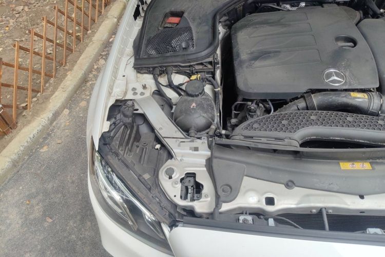 Used Mercedes-Benz E-Class 2019 Restyled E 300 L Sport Luxury Edition Engine Bay Right
