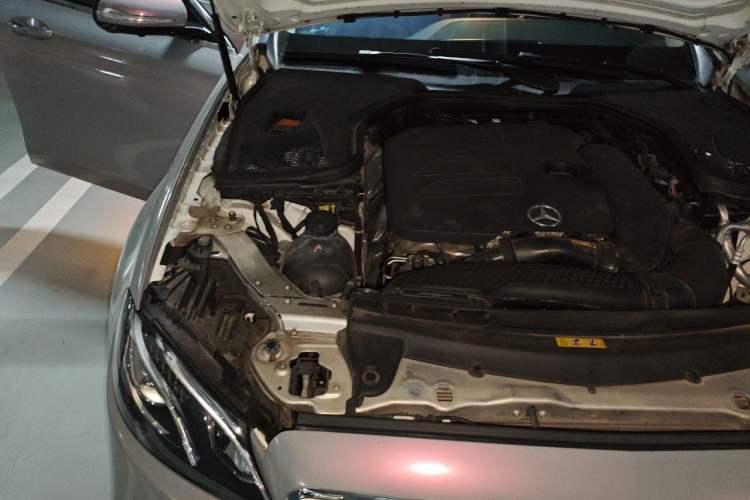 Used Mercedes-Benz E-Class 2019 Restyled E 300 L Sport Luxury Edition Engine Bay Right