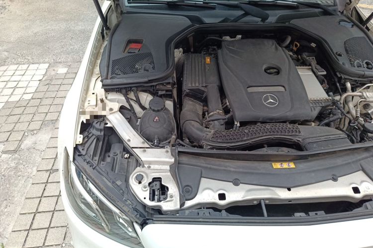 Used Mercedes-Benz E-Class 2019 E 200 Coupe Engine Bay Right