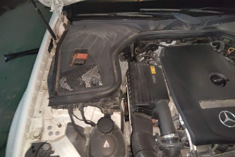 Used Mercedes-Benz E-Class 2019 E 300 L Sport Luxury Edition Engine Bay Right