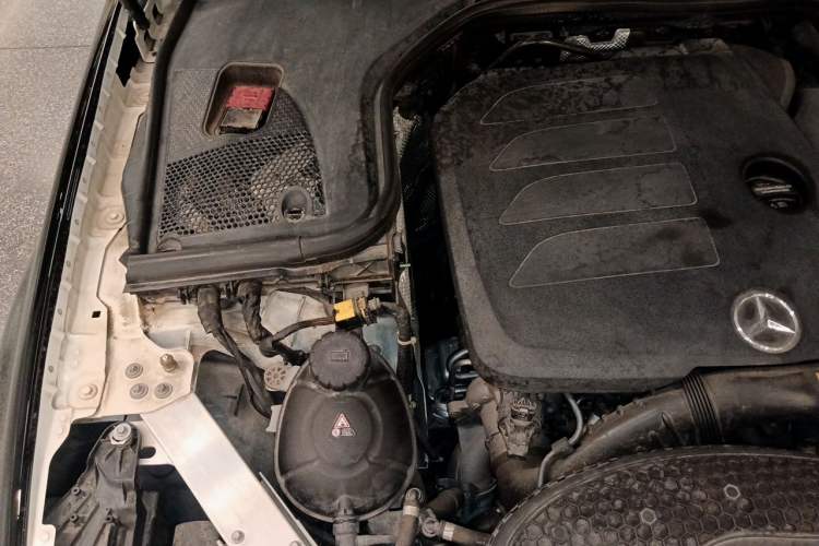 Used Mercedes-Benz E-Class 2019 Restyled E 300 L Sport Luxury Edition Engine Bay Right