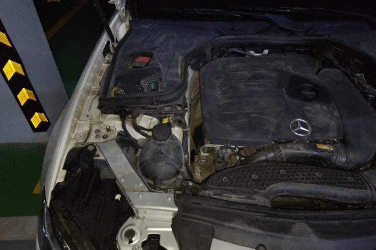 Used Mercedes-Benz E-Class 2019 Restyled E 300 L Sport Luxury Edition Engine Bay Right