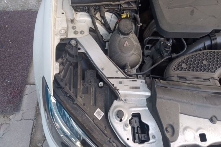 Used Mercedes-Benz E-Class 2019 E 260 Sport Edition Engine Bay Right
