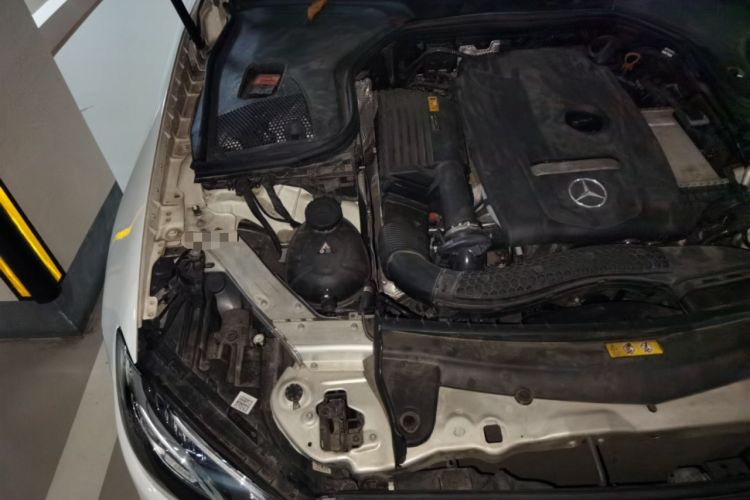 Used Mercedes-Benz E-Class 2019 E 200 Coupe Engine Bay Right
