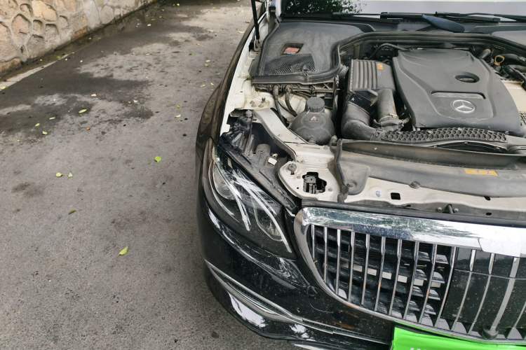 Used Mercedes-Benz E-Class 2019 E 300 L Sporty and Stylish Model Engine Bay Right