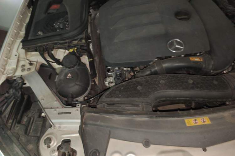 Used Mercedes-Benz E-Class 2019 E 260 L Sport Edition Engine Bay Right