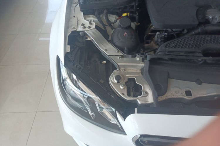 Used Mercedes-Benz E-Class 2019 E 260 L Sport Edition Engine Bay Right
