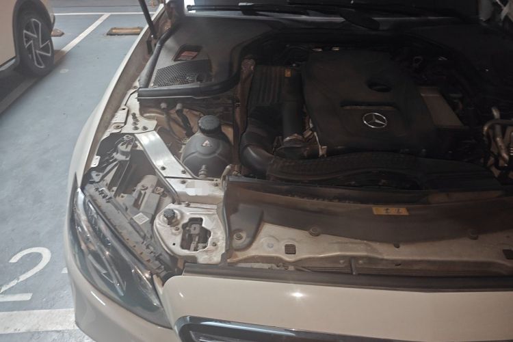 Used Mercedes-Benz E-Class 2019 E 200 Sport Edition Engine Bay Right