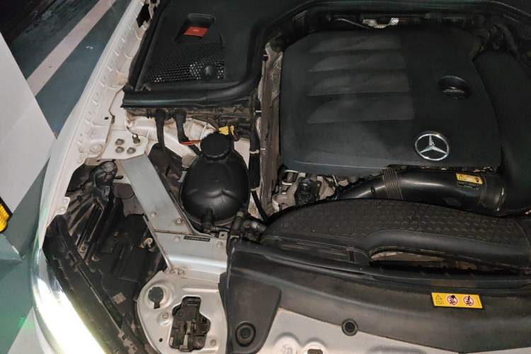 Used Mercedes-Benz E-Class 2019 Restyled E 300 L Sporty and Stylish Edition Engine Bay Right