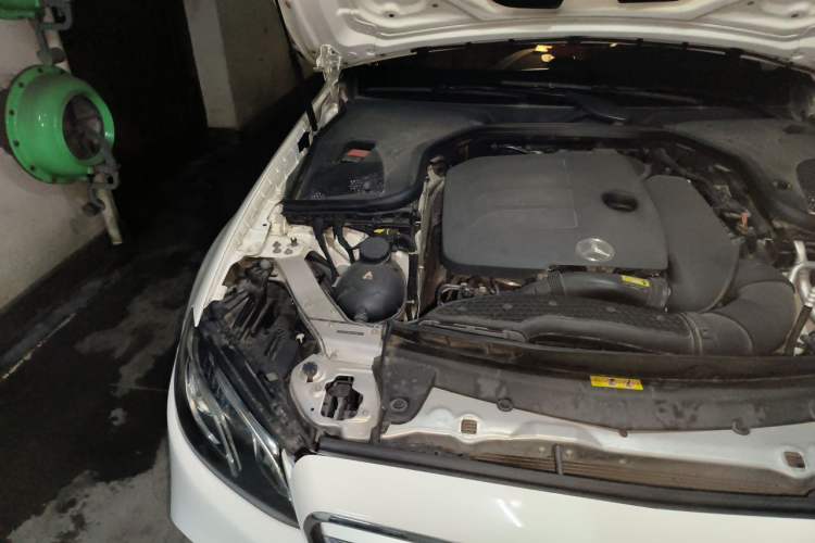 Used Mercedes-Benz E-Class 2019 E 260 L Sport Edition Engine Bay Right