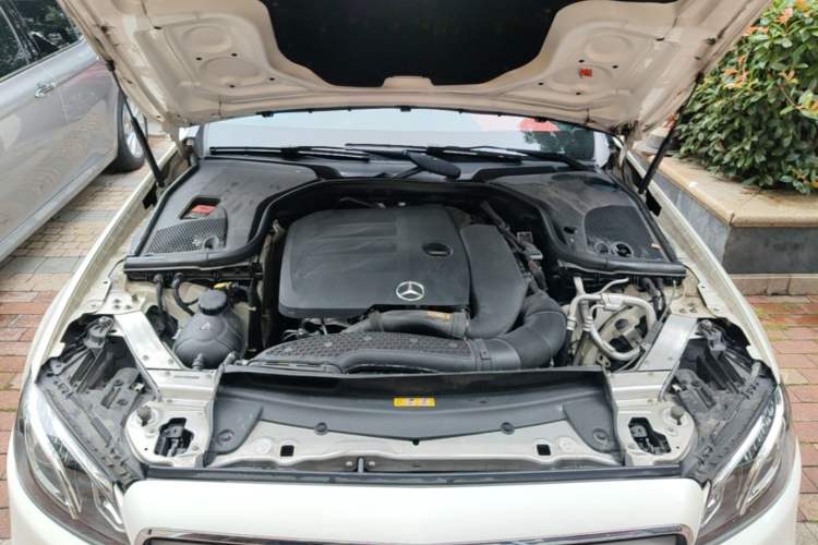 Used Mercedes-Benz E-Class 2019 Restyled E 300 L Sport Luxury Edition Engine Bay