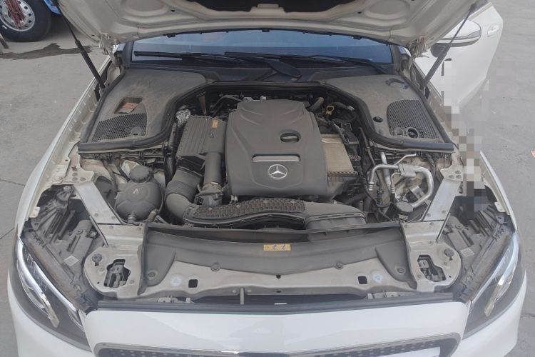 Used Mercedes-Benz E-Class 2019 E 200 Coupe Engine Bay