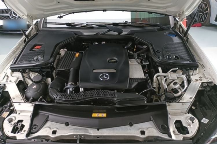 Used Mercedes-Benz E-Class 2019 E 200 Coupe Engine Bay
