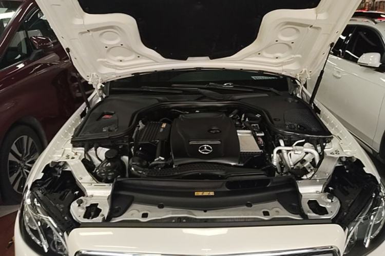 Used Mercedes-Benz E-Class 2019 E 200 L Sport Edition Engine Bay