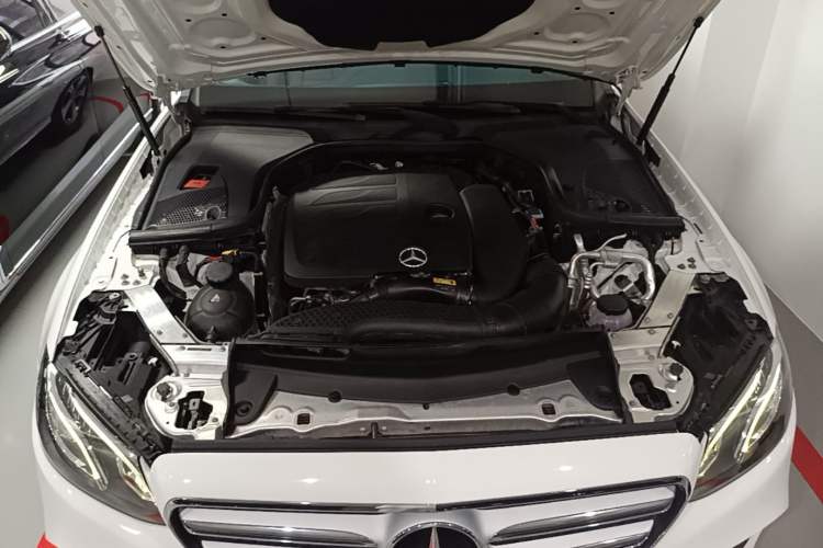 Used Mercedes-Benz E-Class 2019 E 260 L Sport Edition Engine Bay