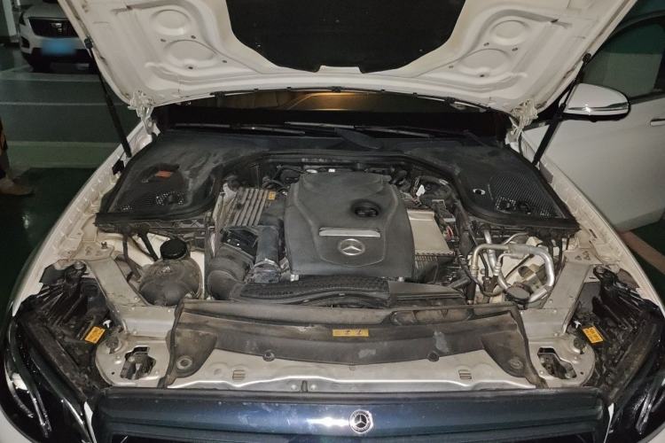 Used Mercedes-Benz E-Class 2019 E 300 L Sport Luxury Edition Engine Bay