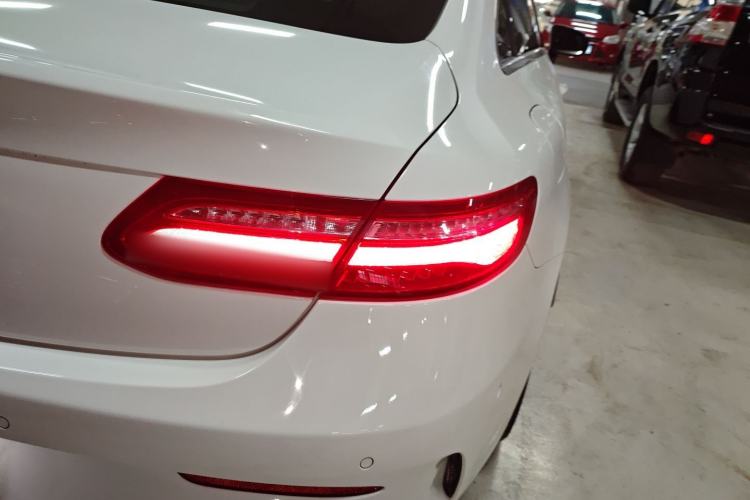 Used Mercedes-Benz E-Class 2019 E 200 Coupe Exterior 1