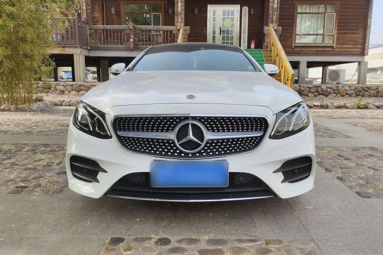 Used Mercedes-Benz E-Class 2019 E 200 4MATIC Coupe Exterior 1
