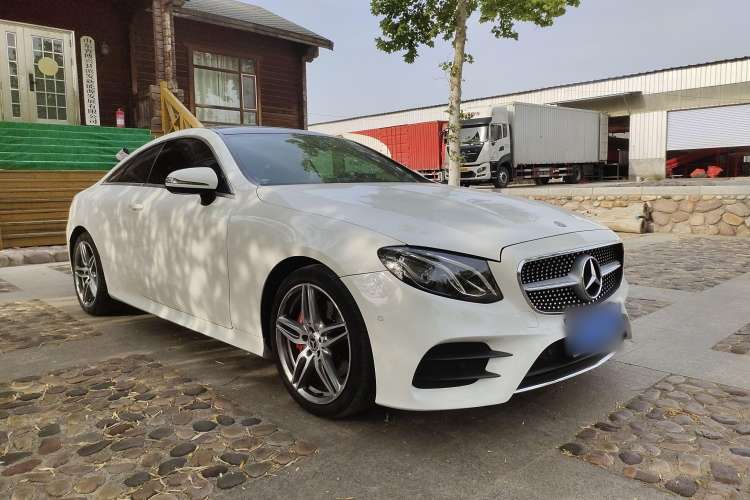 Used Mercedes-Benz E-Class 2019 E 200 4MATIC Coupe Exterior 2