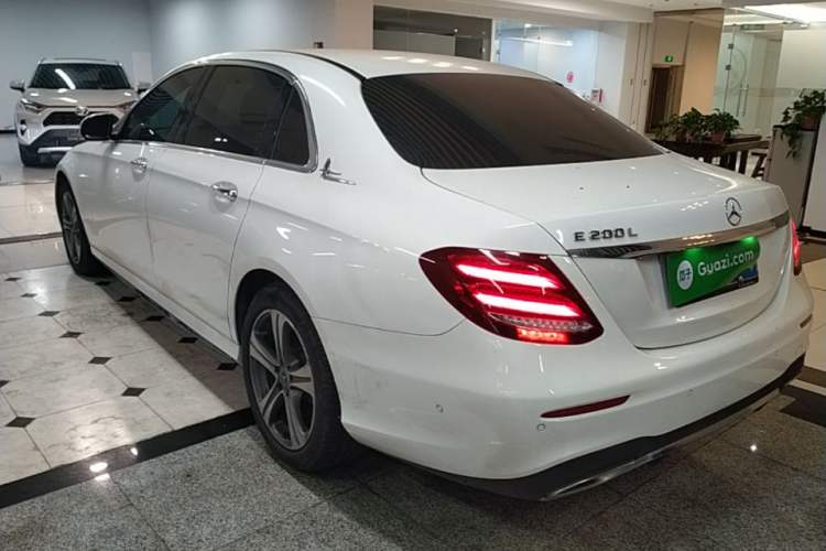 Used Mercedes-Benz E-Class 2019 E 200 L Sport Edition Exterior 2