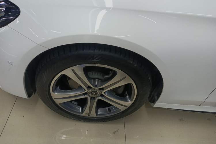 Used Mercedes-Benz E-Class 2019 E 200 L Sport Edition Exterior 3