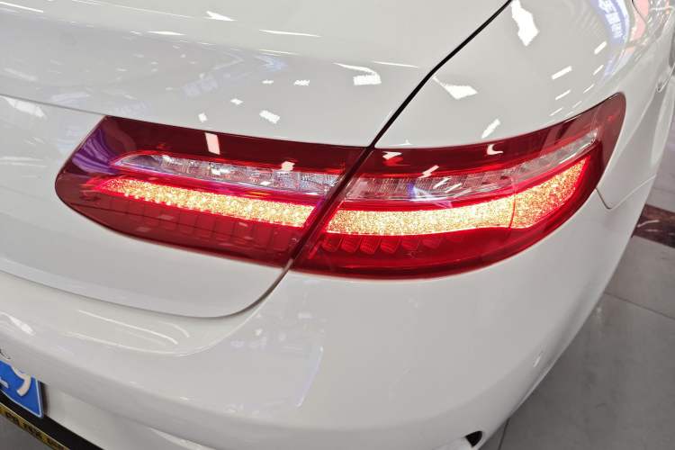 Used Mercedes-Benz E-Class 2019 E 200 Coupe Exterior 3