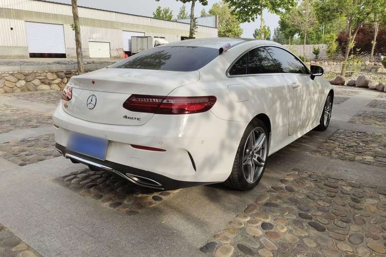 Used Mercedes-Benz E-Class 2019 E 200 4MATIC Coupe Exterior 3