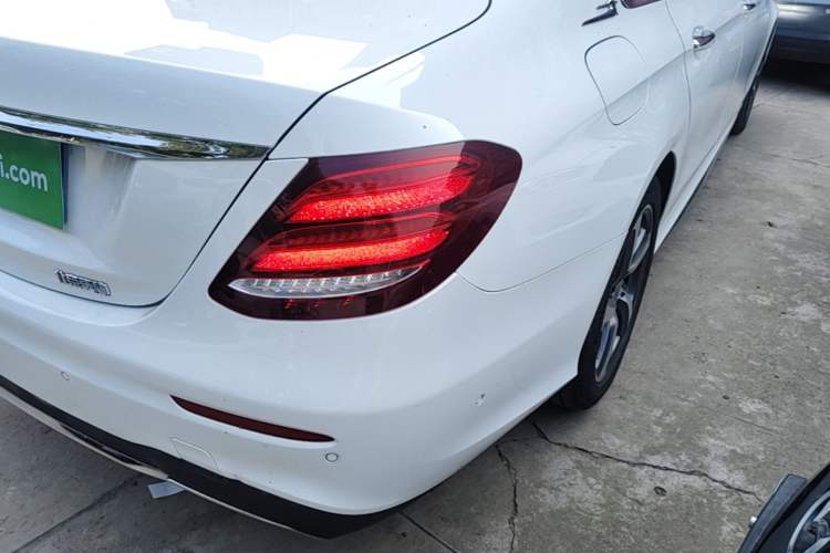 Used Mercedes-Benz E-Class 2019 Restyled E 300 L Sport Luxury Edition Exterior 3