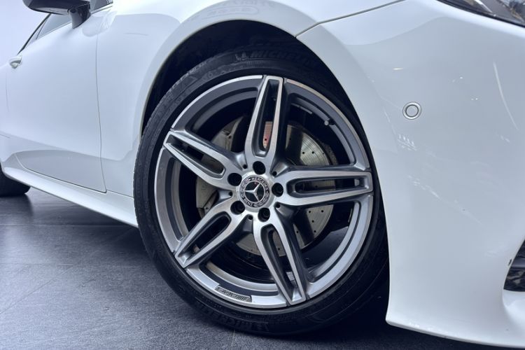 Used Mercedes-Benz E-Class 2019 E 200 Coupe Exterior 4