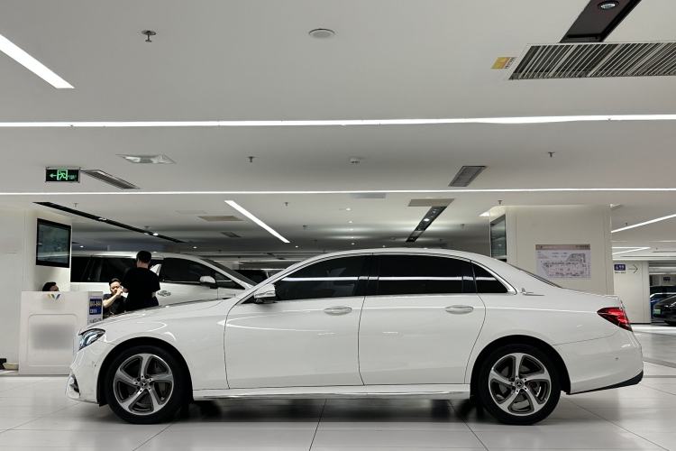 Used Mercedes-Benz E-Class 2019 Restyled E 300 L Sporty and Stylish Edition Exterior 4